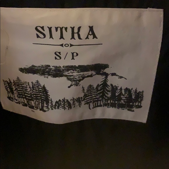 Sitka women’s rain jacket - Picture 4 of 5